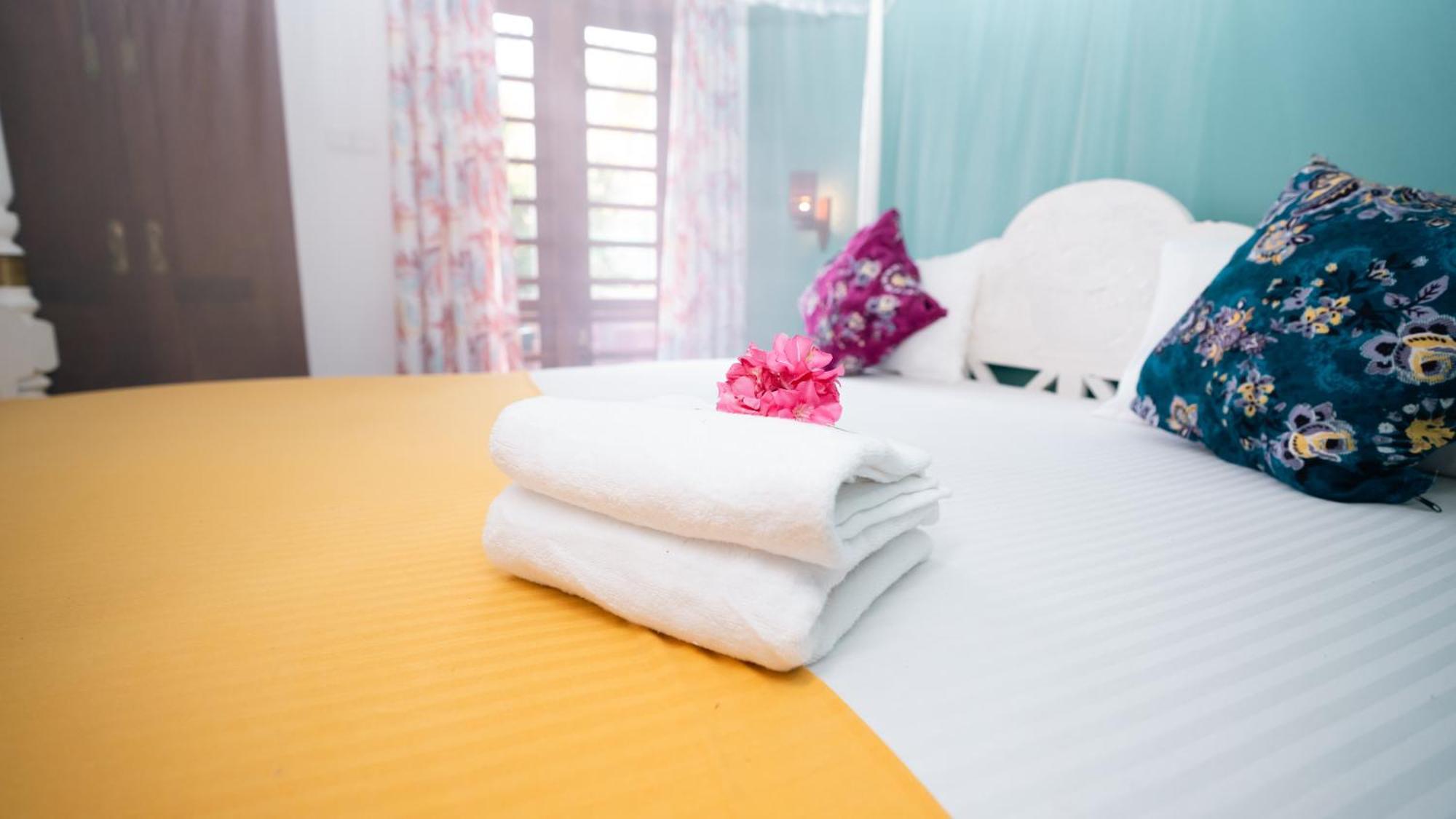 Daffodil Restaurant & Holiday Resort Унаватуна Екстериор снимка