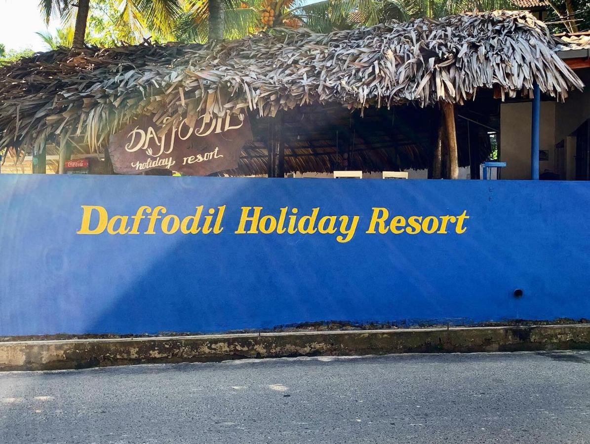 Daffodil Restaurant & Holiday Resort Унаватуна Екстериор снимка